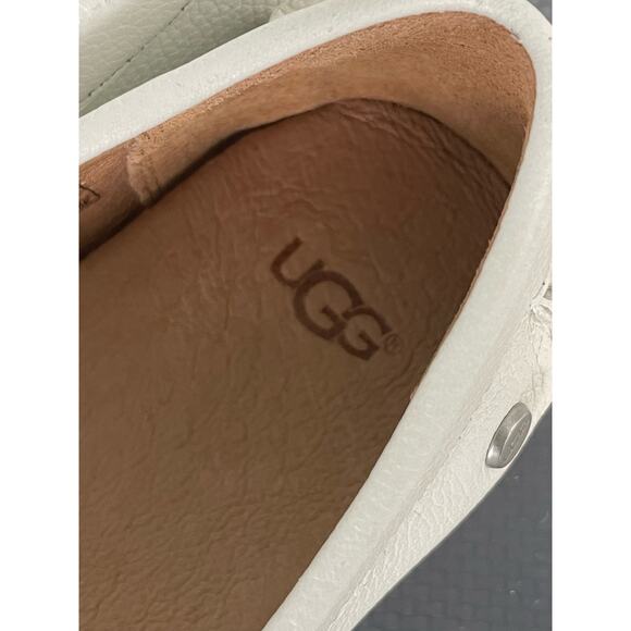UGG Clair White Perforated Leather Mocassin Loafers Flat Slip on Size 8 - Picture 6 of 8